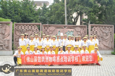 佛山展翅西點培訓學校所具備的優(yōu)越烘培學習條件