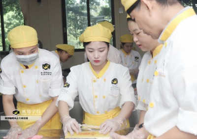 2019年，烘焙新手如何成功開一家烘焙店？烘焙培訓(xùn)