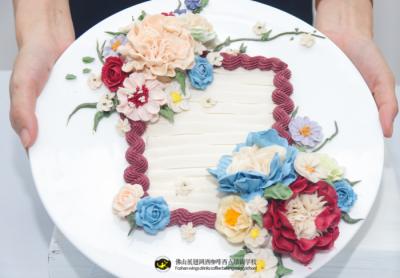 蛋糕裱花有什么技巧？烘焙裱花的基本技巧